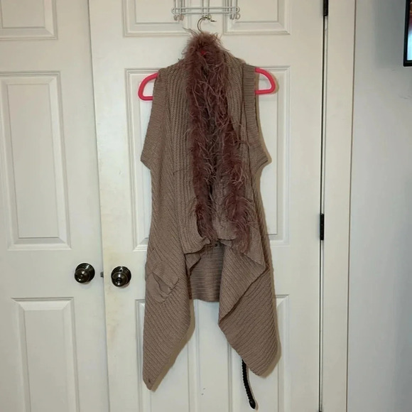 Bison Bisou sweater vest pink Feathered Knitted Cardigan size large sleeveless - Picture 4 of 10